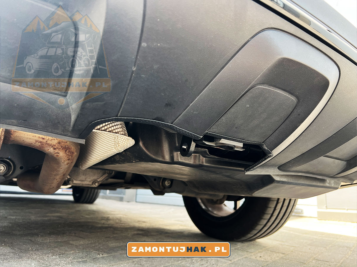 Montaż haka Mercedes